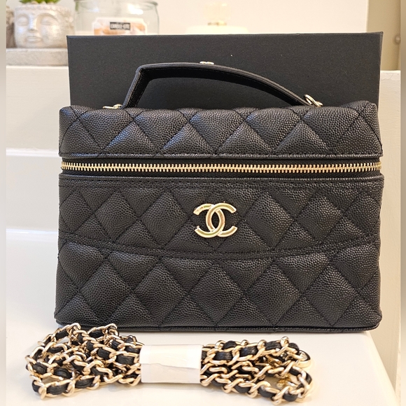 Chanel Black Quilted Cosmetic Bag - Picture 2 of 6